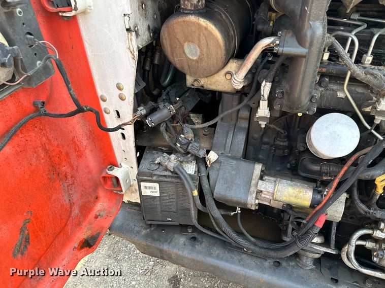 image for item MQ9334 2016 Bobcat T650  skid steer loader