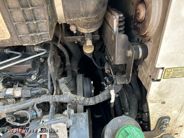 image for item MQ9334 2016 Bobcat T650  skid steer loader