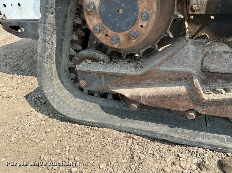 image for item MQ9334 2016 Bobcat T650  skid steer loader