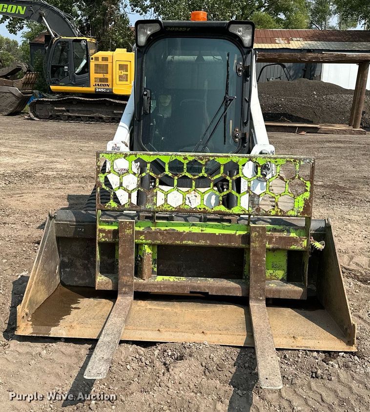 image for item MQ9335 2019 Bobcat T595  skid steer loader