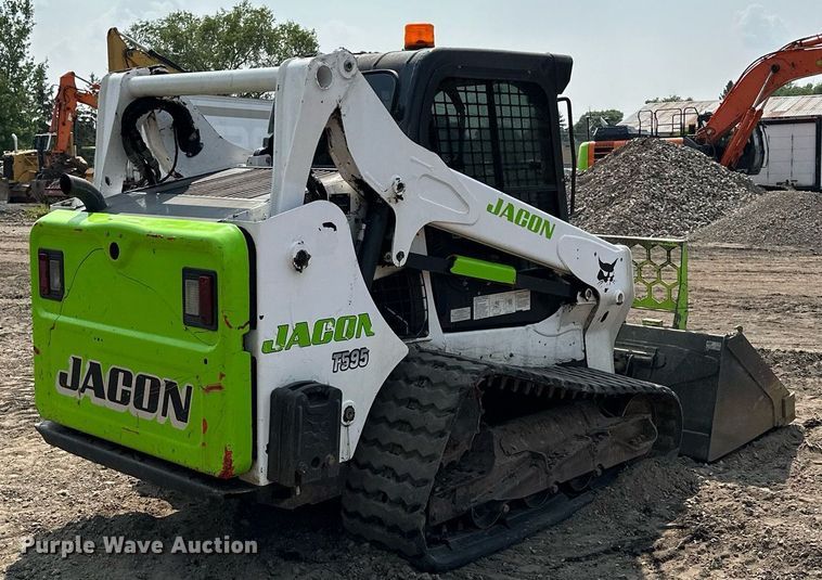 image for item MQ9335 2019 Bobcat T595  skid steer loader