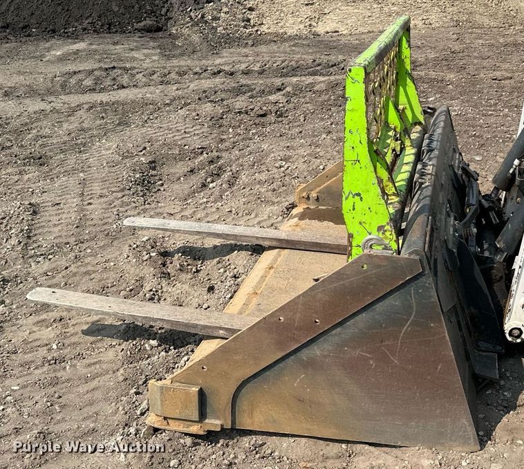 image for item MQ9335 2019 Bobcat T595  skid steer loader