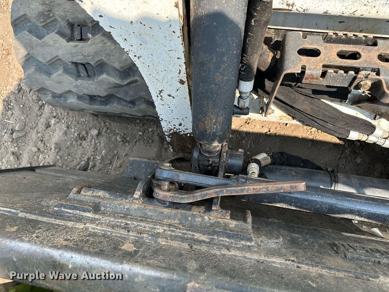 image for item MQ9335 2019 Bobcat T595  skid steer loader