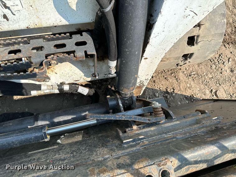 image for item MQ9335 2019 Bobcat T595  skid steer loader
