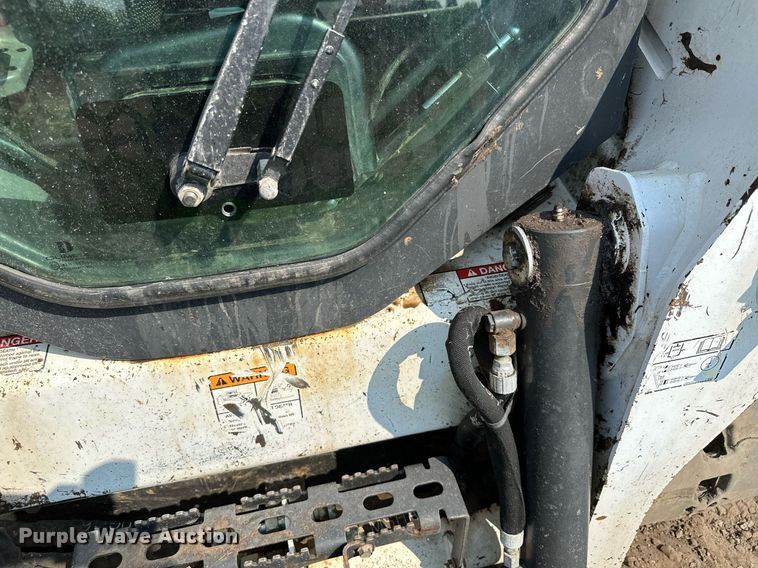 image for item MQ9335 2019 Bobcat T595  skid steer loader
