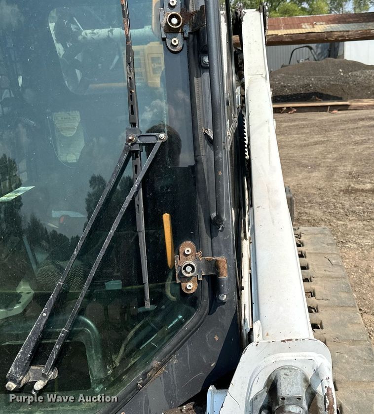 image for item MQ9335 2019 Bobcat T595  skid steer loader