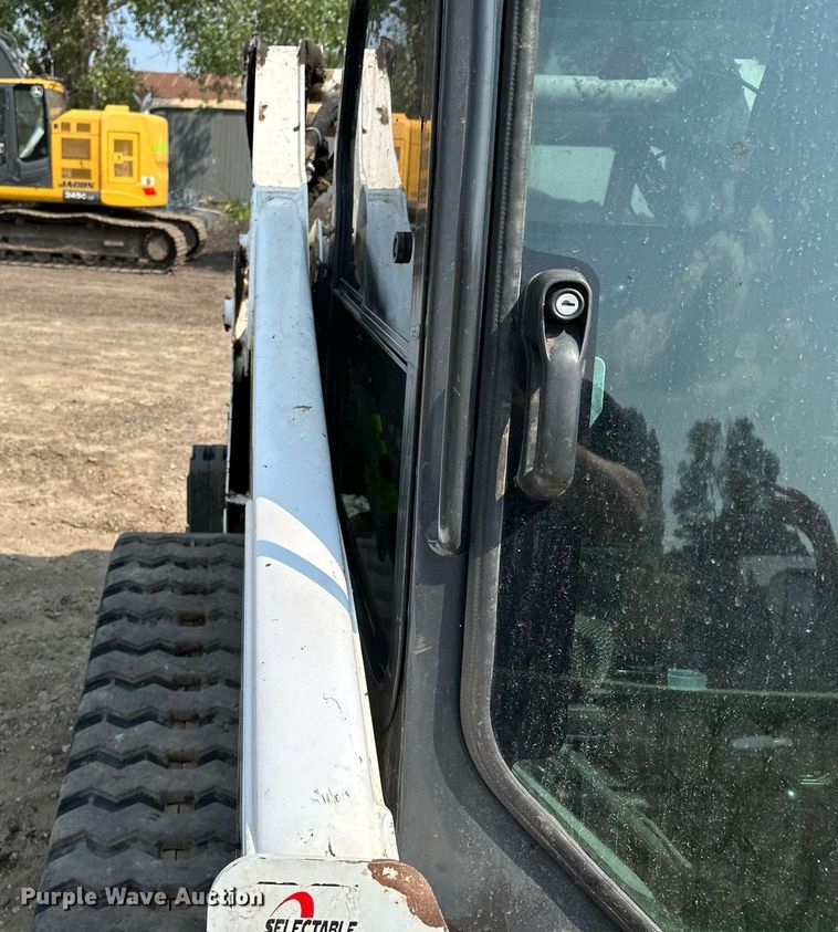image for item MQ9335 2019 Bobcat T595  skid steer loader