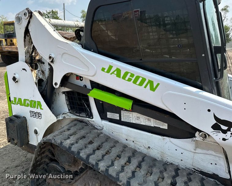 image for item MQ9335 2019 Bobcat T595  skid steer loader