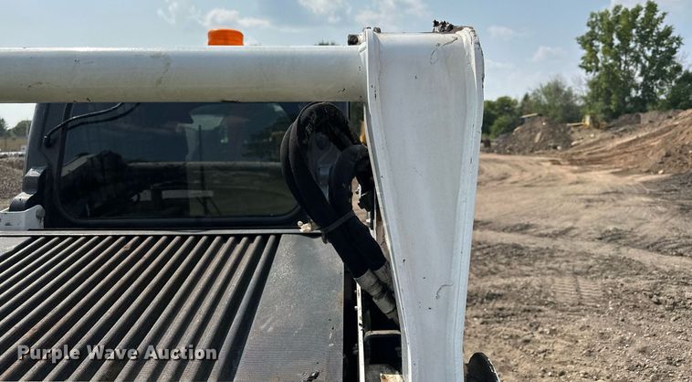 image for item MQ9335 2019 Bobcat T595  skid steer loader