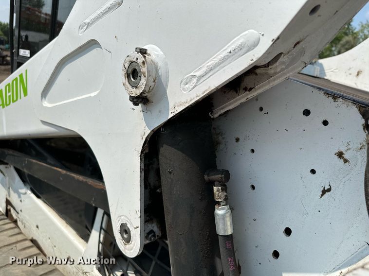 image for item MQ9335 2019 Bobcat T595  skid steer loader