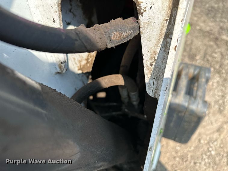 image for item MQ9335 2019 Bobcat T595  skid steer loader