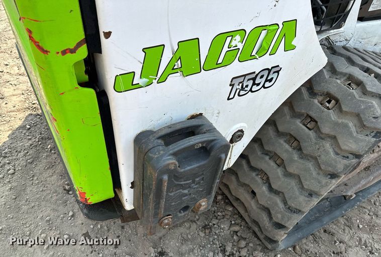 image for item MQ9335 2019 Bobcat T595  skid steer loader