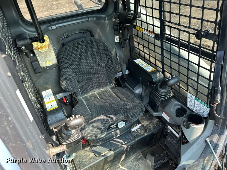 image for item MQ9335 2019 Bobcat T595  skid steer loader