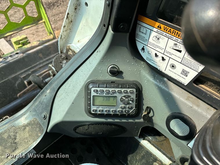 image for item MQ9335 2019 Bobcat T595  skid steer loader