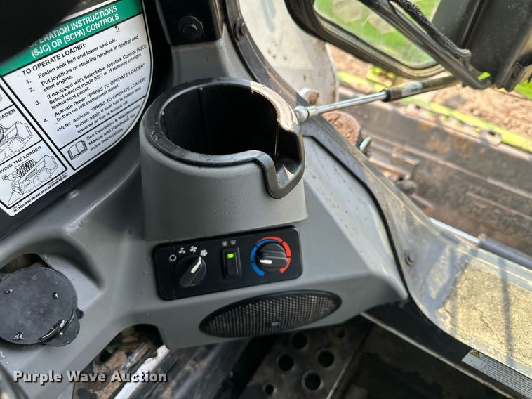 image for item MQ9335 2019 Bobcat T595  skid steer loader