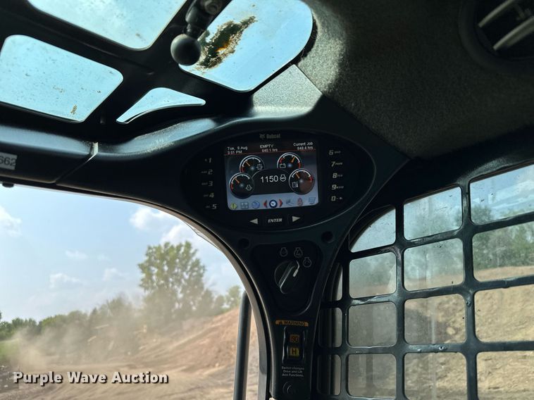 image for item MQ9335 2019 Bobcat T595  skid steer loader