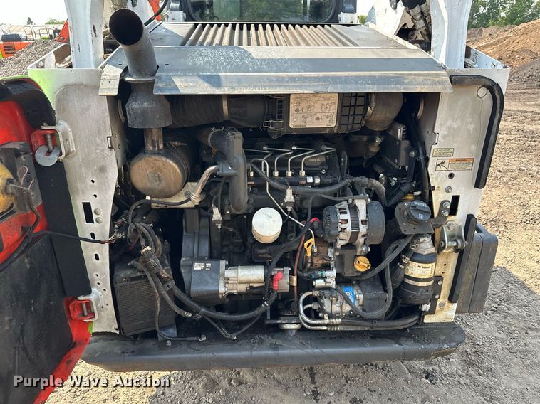 image for item MQ9335 2019 Bobcat T595  skid steer loader