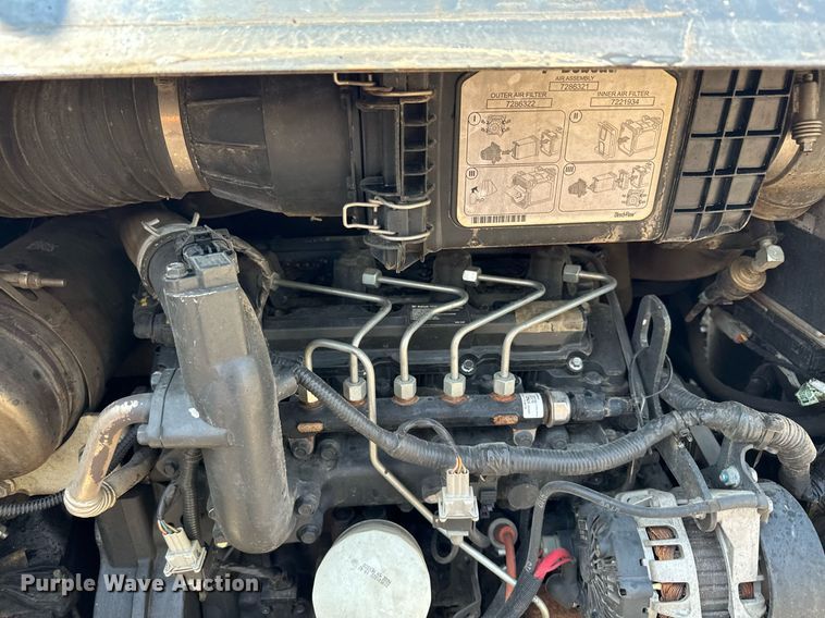 image for item MQ9335 2019 Bobcat T595  skid steer loader