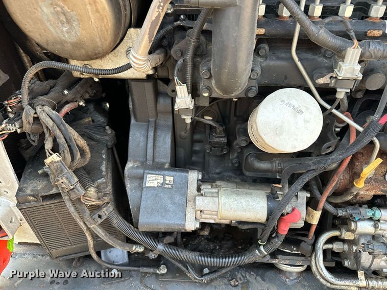 image for item MQ9335 2019 Bobcat T595  skid steer loader