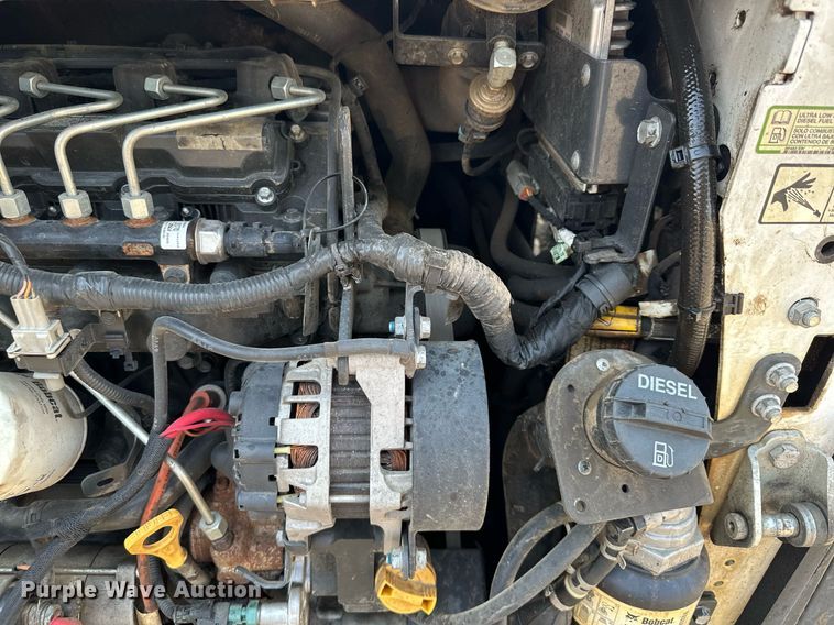 image for item MQ9335 2019 Bobcat T595  skid steer loader