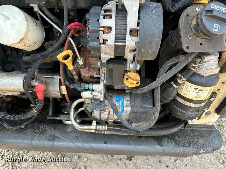 image for item MQ9335 2019 Bobcat T595  skid steer loader