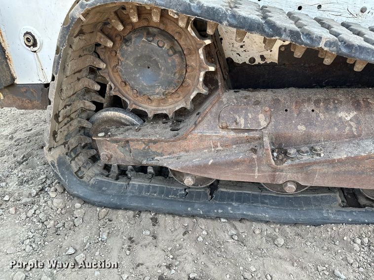 image for item MQ9335 2019 Bobcat T595  skid steer loader