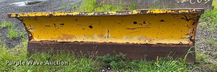 image for item MQ9340 LEO  skid steer snow plow