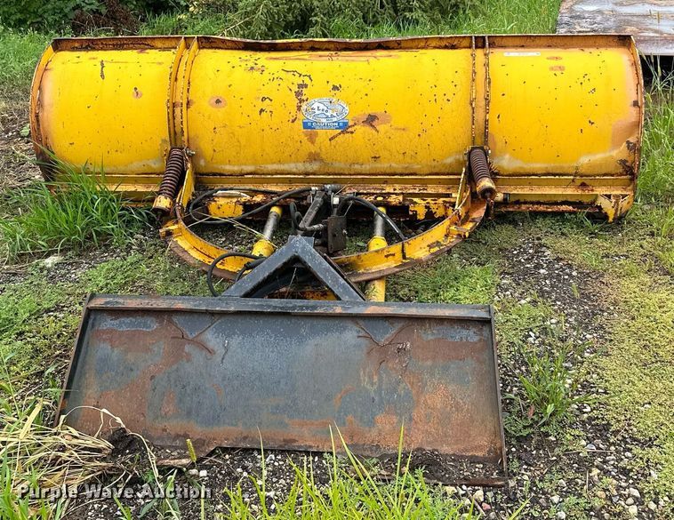 image for item MQ9340 LEO  skid steer snow plow