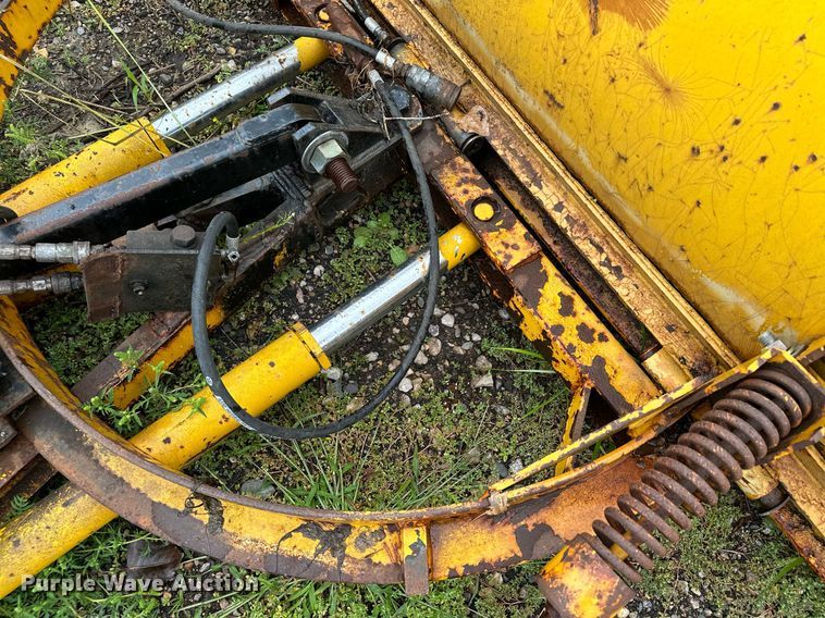 image for item MQ9340 LEO  skid steer snow plow