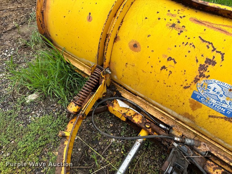 image for item MQ9340 LEO  skid steer snow plow