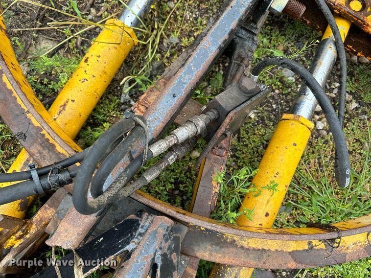 image for item MQ9340 LEO  skid steer snow plow