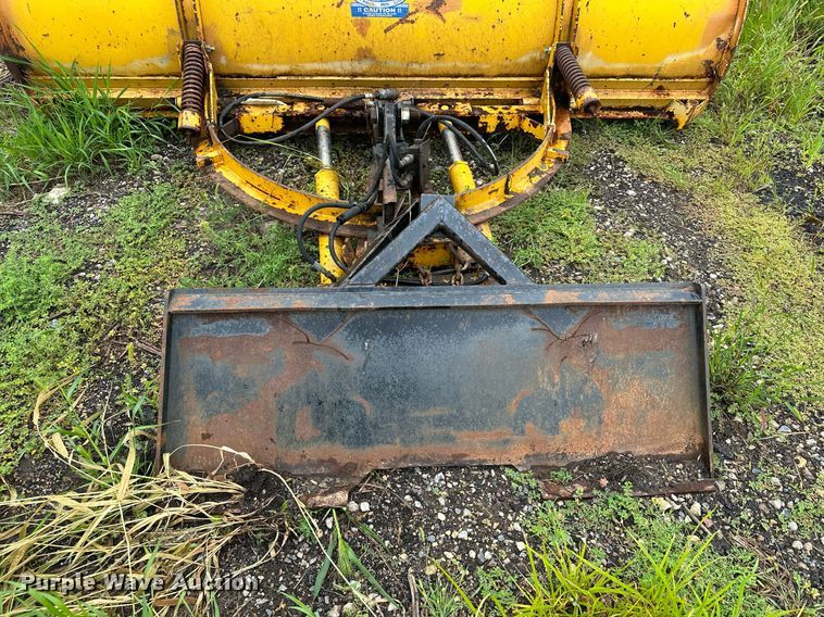 image for item MQ9340 LEO  skid steer snow plow