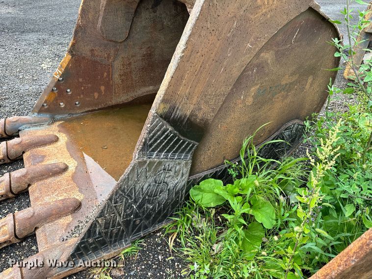 image for item MQ9341 B&D  excavator bucket