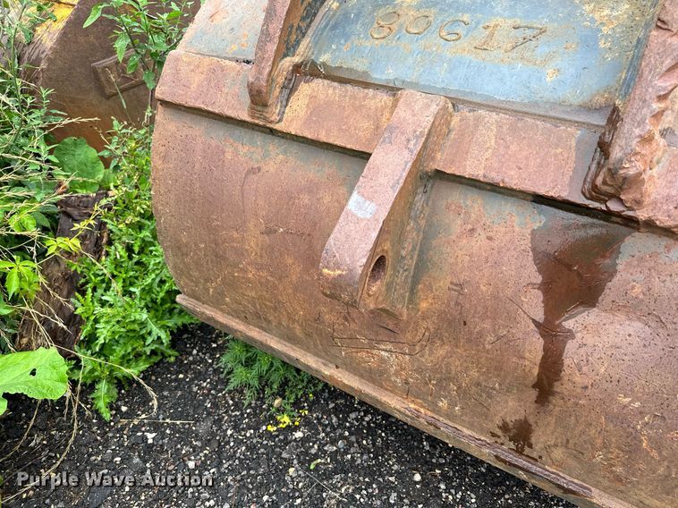 image for item MQ9341 B&D  excavator bucket