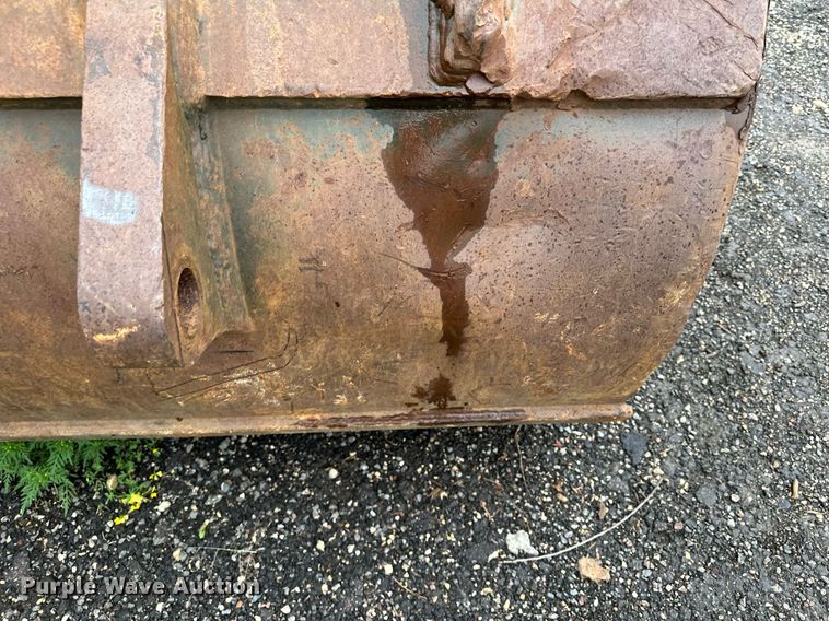 image for item MQ9341 B&D  excavator bucket