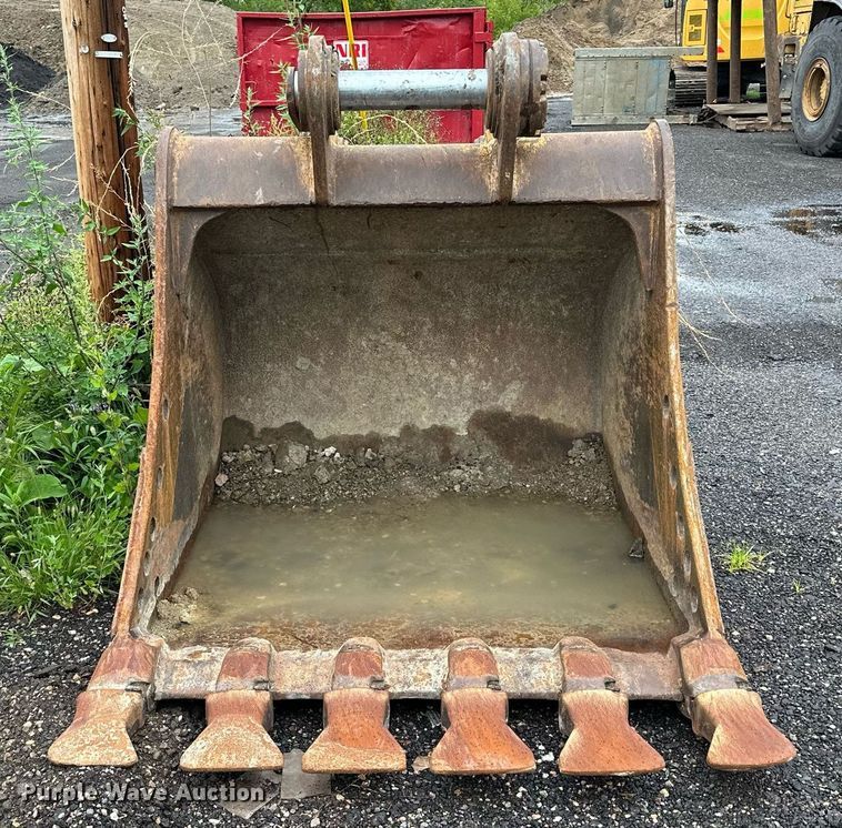 image for item MQ9342 Caterpillar  excavator bucket