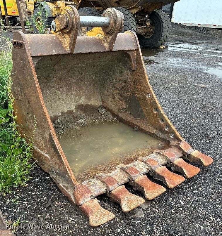 image for item MQ9342 Caterpillar  excavator bucket