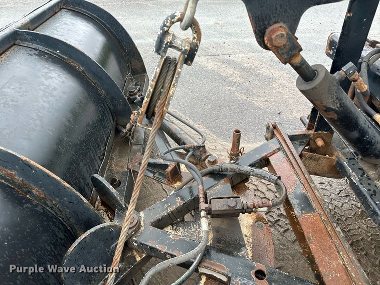 image for item MQ9344 2004 Freightliner FL60  dump truck