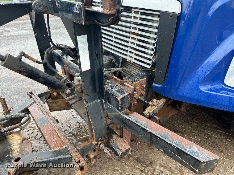 image for item MQ9344 2004 Freightliner FL60  dump truck