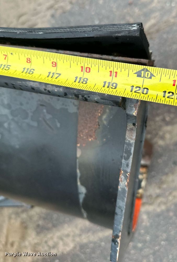 image for item MQ9344 2004 Freightliner FL60  dump truck