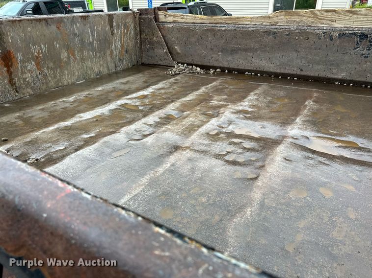 image for item MQ9344 2004 Freightliner FL60  dump truck