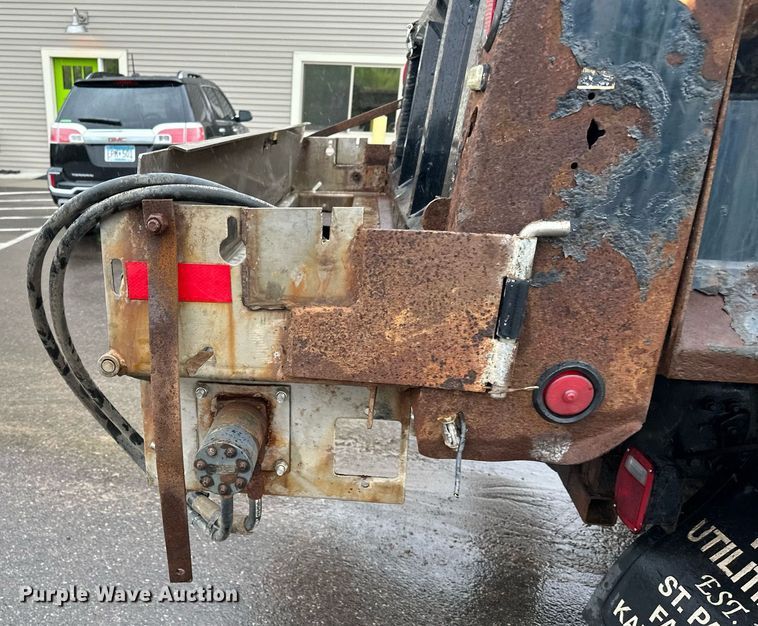 image for item MQ9344 2004 Freightliner FL60  dump truck