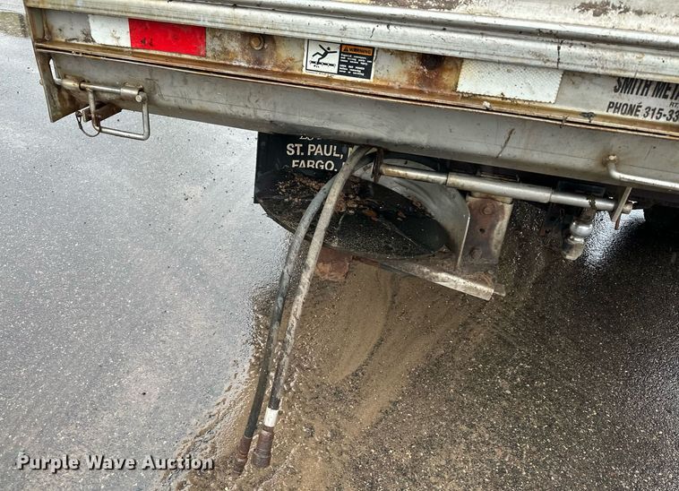 image for item MQ9344 2004 Freightliner FL60  dump truck