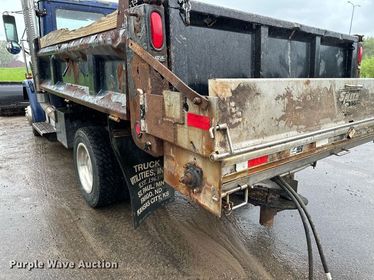 image for item MQ9344 2004 Freightliner FL60  dump truck