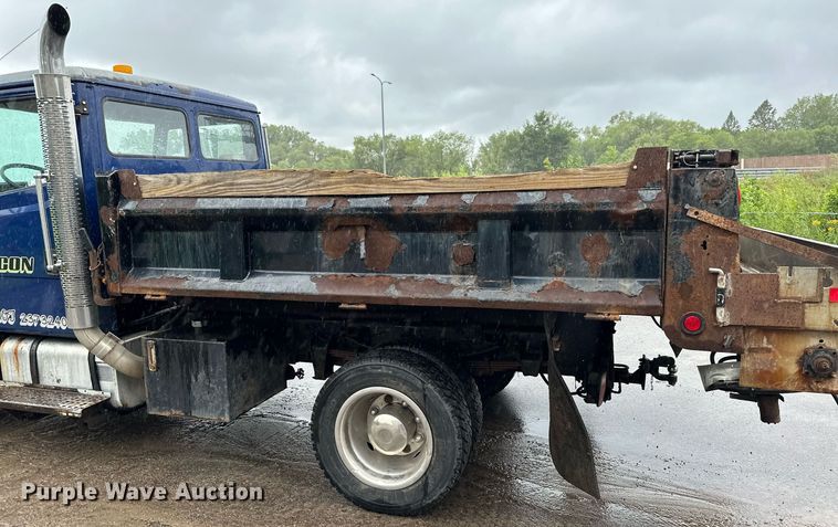 image for item MQ9344 2004 Freightliner FL60  dump truck