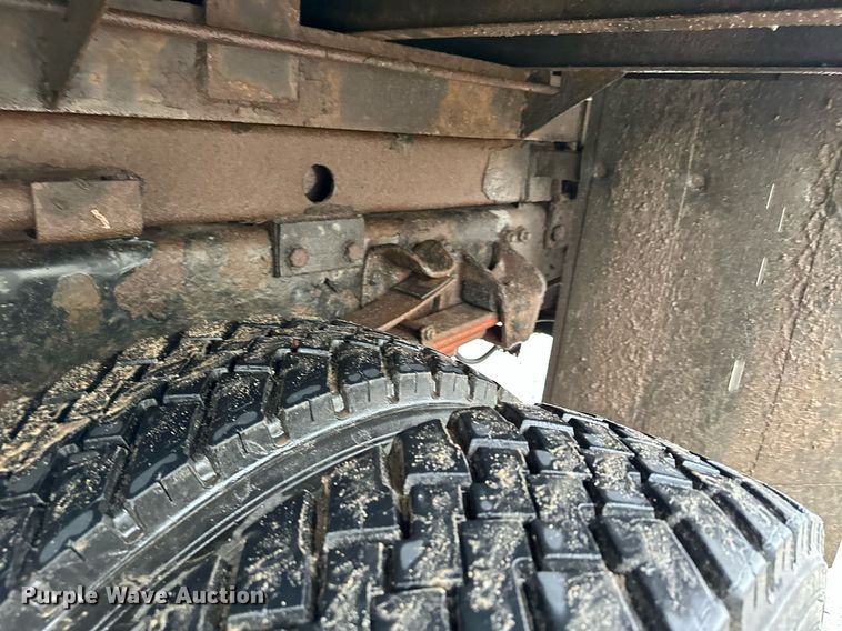 image for item MQ9344 2004 Freightliner FL60  dump truck