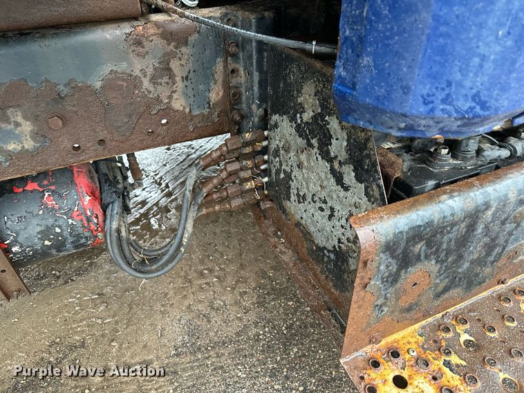 image for item MQ9344 2004 Freightliner FL60  dump truck