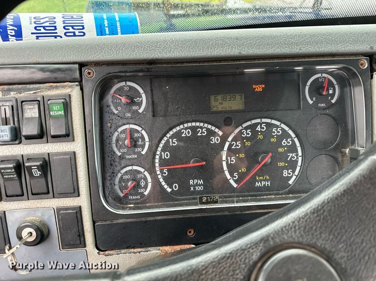 image for item MQ9344 2004 Freightliner FL60  dump truck