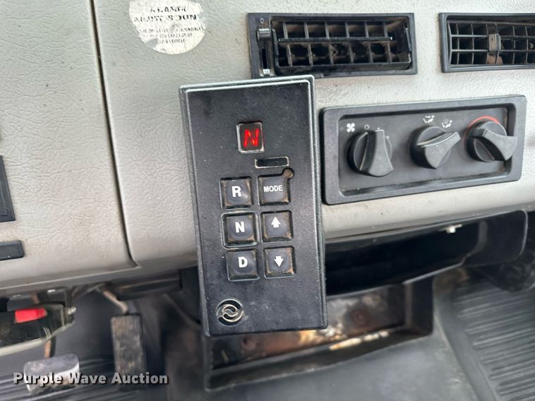 image for item MQ9344 2004 Freightliner FL60  dump truck