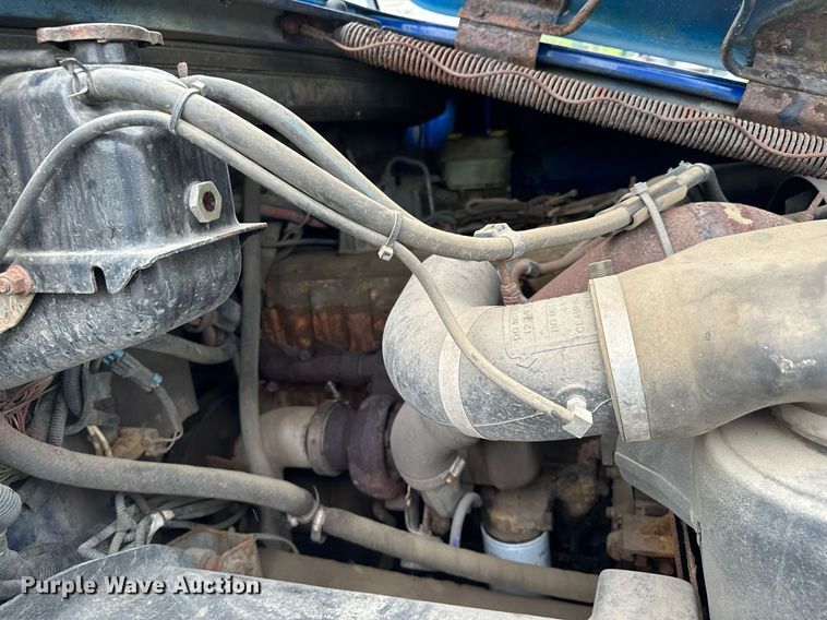 image for item MQ9344 2004 Freightliner FL60  dump truck